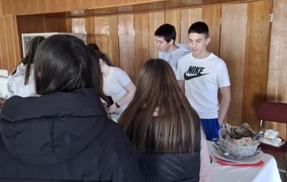 Многоезиково състезание